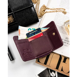 Mały, kompaktowy portfel damski z błyszczącej skóry naturalnej