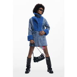 Hybrydowy płaszcz jeansowy z futrem