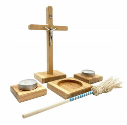 Komplet kolędowy - drewniany, krzyż, pasyjka, świeczki, kropidło