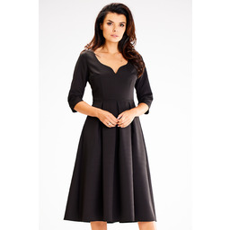 Rozkloszowana Sukienka z Dekoltem w Serce - Czarna