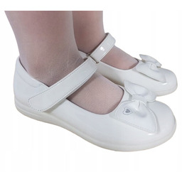 Baleriny dla dziewczynki Zuzia białe lakierowane z kokardką