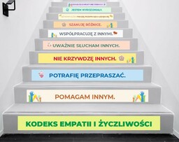 Naklejki na schody: Kodeks empatii i życzliwości