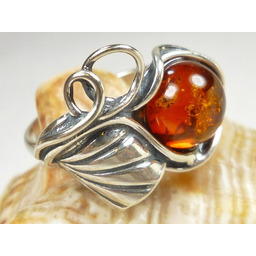 Pierścionek srebrny z bursztynem rozmiar 15, 112-91