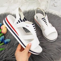 Komfortowe sandały damskie wsuwane na koturnie białe Rieker