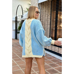 Kardigan oversize z warkoczem - błękitny/wanila One size