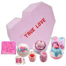 BOMB COSMETICS_True Love Gift Box zestaw kosmetyków Kula