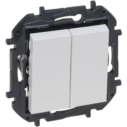 Niloe Step łącznik świecznikowy 10AX - biały Legrand