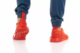 Buty Adidas NMD czerwone prezentacja noszenia Buty Adidas NMD czerwone prezentacja noszenia