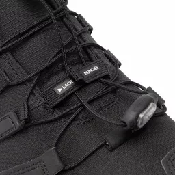 Buty Adidas Terrex Swift czarne zbliżenie na sznurówki