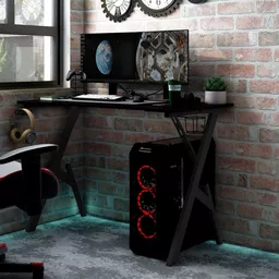 Czarne biurko dla graczy z nogami w kształcie Y