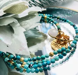 Naszyjnik z turkusem Anemon Atelier ze złotą zawieszką Naszyjnik z turkusem Anemon Atelier ze złotą zawieszką