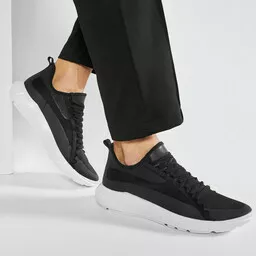 Sneakersy Ecco czarne prezentacja noszenia Sneakersy Ecco czarne prezentacja noszenia