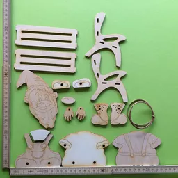 Figurka do ogrodu drewniana Petra s Bastel News krasnal zielono brązowy prezentacja wszystkich elementów Figurka do ogrodu drewniana Petra s Bastel News krasnal zielono brązowy prezentacja wszystkich elementów