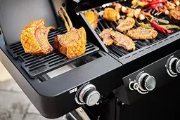 Mały żeliwny ruszt na grillu gazowym Mały żeliwny ruszt na grillu gazowym