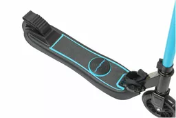 Hulajnoga elektryczna dla dzieci Skateflash czarno niebieska widok od góry Hulajnoga elektryczna dla dzieci Skateflash czarno niebieska widok od góry