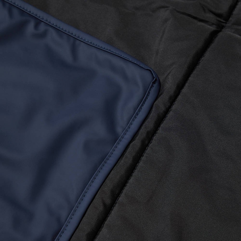 Koc piknikowy Rains Blanket blue - wykończenie Koc piknikowy Rains Blanket blue - wykończenie
