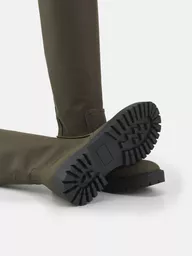 Wysokie kozaki damskie na grubej podeszwie