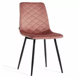 Pikowane krzesło skandynawskie w kolorze różowym