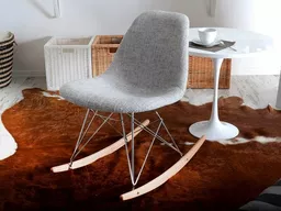 Krzesło bujane w stylu skandynawskim