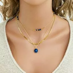 Naszyjnik z lapis lazuli Anemon Atelier prezentacja noszenia naszyjnika Naszyjnik z lapis lazuli Anemon Atelier prezentacja noszenia naszyjnika