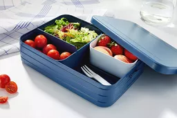 Lunch box z przegródkami o pojemności 1500 ml - wizualizacja Lunch box z przegródkami o pojemności 1500 ml - wizualizacja
