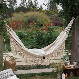 Hamak w stylu boho pozwoli stworzyć idealną strefę do relaksu Hamak w stylu boho pozwoli stworzyć idealną strefę do relaksu