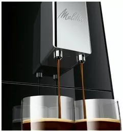Ekspres do kawy Melitta E950 222 czarny widok na proces zaparzenia kawy w dwóch małych szklankach pod kątem
