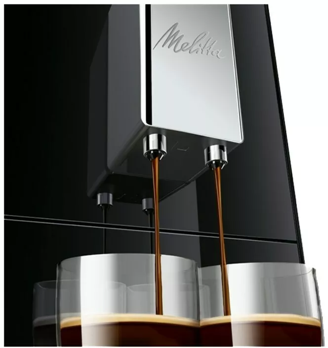 ekspres do kawy melitta e950 222 czarny widok na proces zaparzenia kawy w dwoch malych szklankach pod katem