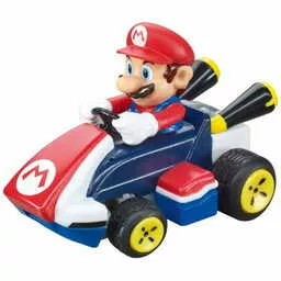 Zdalnie sterowany gokart z postacią Mario znaną z gier wideo