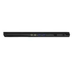Laptop MSI GF63 z prawej strony Laptop MSI GF63 z prawej strony