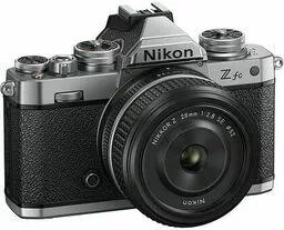 Aparat Nikon Z fc z obiektywem