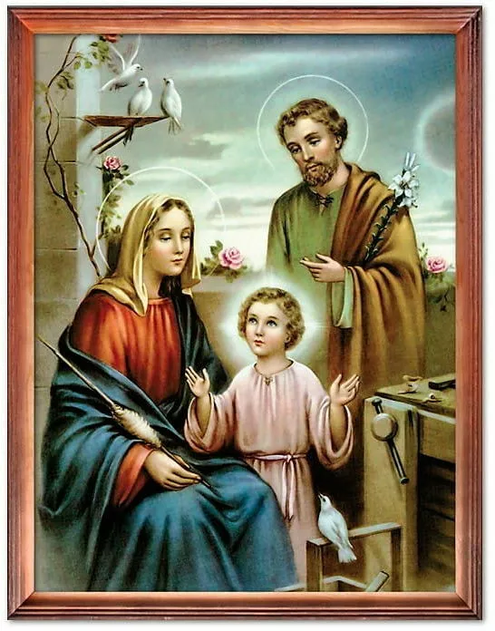 obraz swietej rodziny w drewnianej ramie