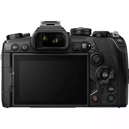 aparat olympus om d e m1 z tylu