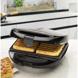 Opiekacz 3w1 Clatronic ST/WA 3670 - podczas przyrządzania gofrów Opiekacz 3w1 Clatronic ST/WA 3670 - podczas przyrządzania gofrów