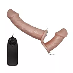 Podwójny pas z wibrującym penisem zasilanym na baterie AA i sterowany pilotem Podwójny pas z wibrującym penisem zasilanym na baterie AA i sterowany pilotem