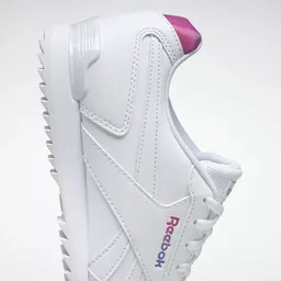 Buty Reebok Royal Glide białe zbliżenie na cholewkę Buty Reebok Royal Glide białe zbliżenie na cholewkę