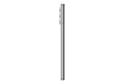 Prawa krawędź smartfona Samsung Galaxy A32 w wersji białej Prawa krawędź smartfona Samsung Galaxy A32 w wersji białej