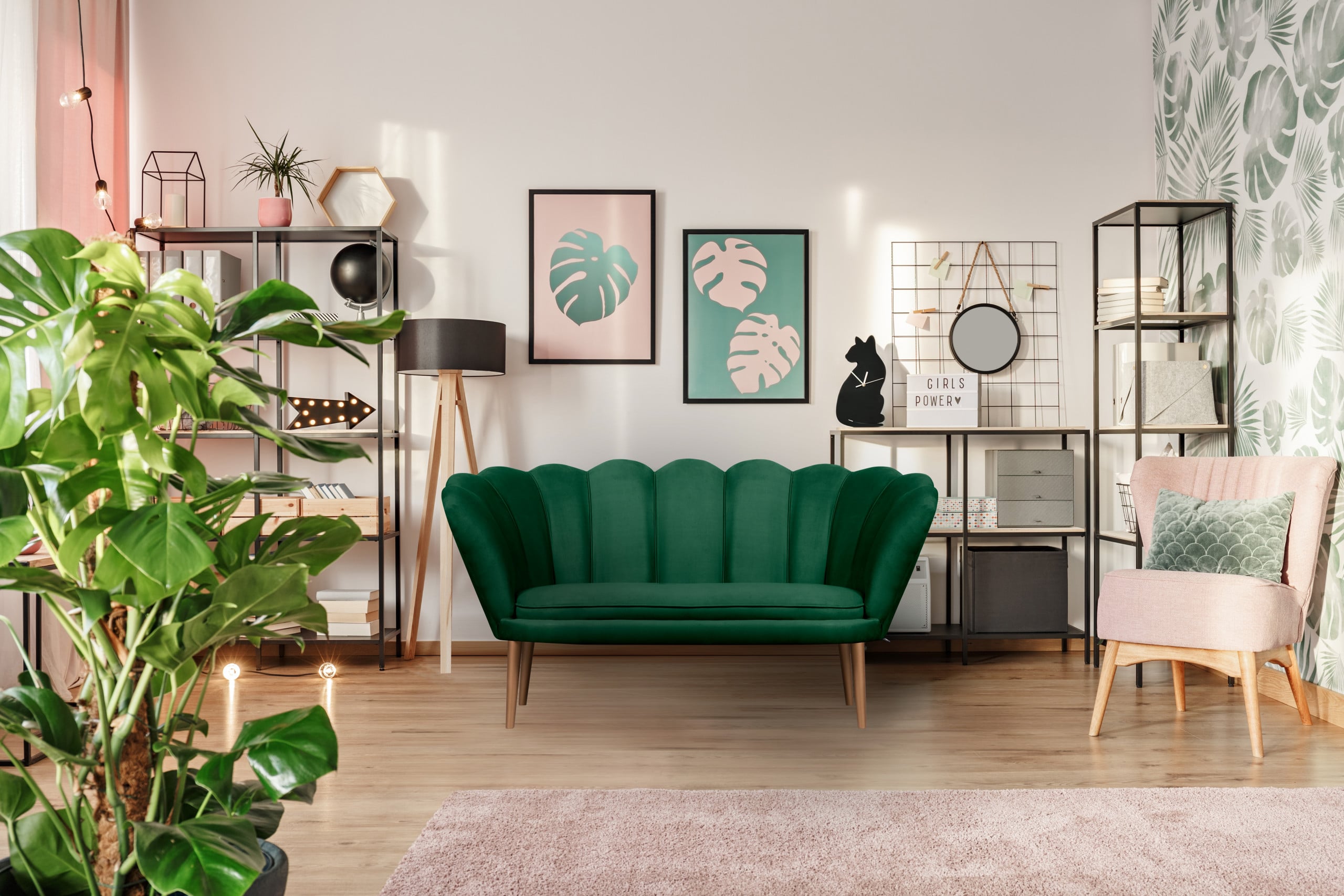 Sofa muszelka w kolorze butelkowej zieleni Sofa muszelka w kolorze butelkowej zieleni