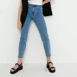 House Jeansy mom slim fit Niebieski House Jeansy mom slim fit Niebieski