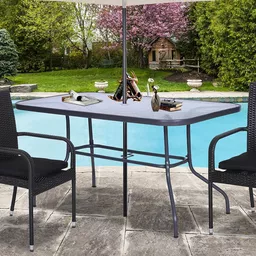 Stół ogrodowy metalowy Outsunny czarny prezentacja ustawienia przy basenie