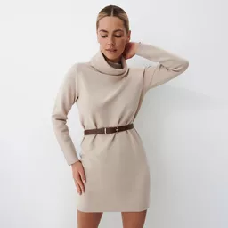 Sukienka swetrowa mini z golfem kremowa Sukienka swetrowa mini z golfem kremowa
