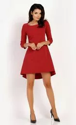 Czerwona mini z czarnymi szpilkami Czerwona mini z czarnymi szpilkami
