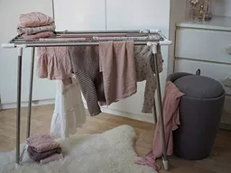Suszarka na pranie rozsuwana łatwo dopasuje rozmiar do Twoich potrzeb Suszarka na pranie rozsuwana łatwo dopasuje rozmiar do Twoich potrzeb
