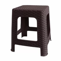 Rattanowy taboret idealny na działkę Rattanowy taboret idealny na działkę