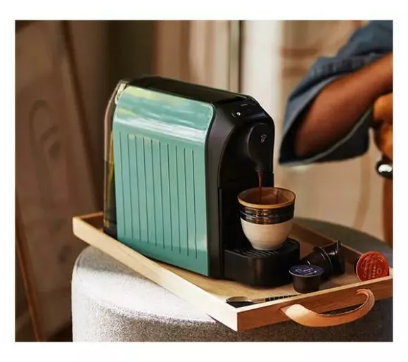 ekspres na kapsulki tchibo cafissimo easy zielony prezentacja zaparzania kawy