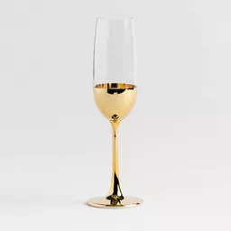 Kieliszek do szampana ze złotym spodem o pojemności 200 ml Kieliszek do szampana ze złotym spodem o pojemności 200 ml