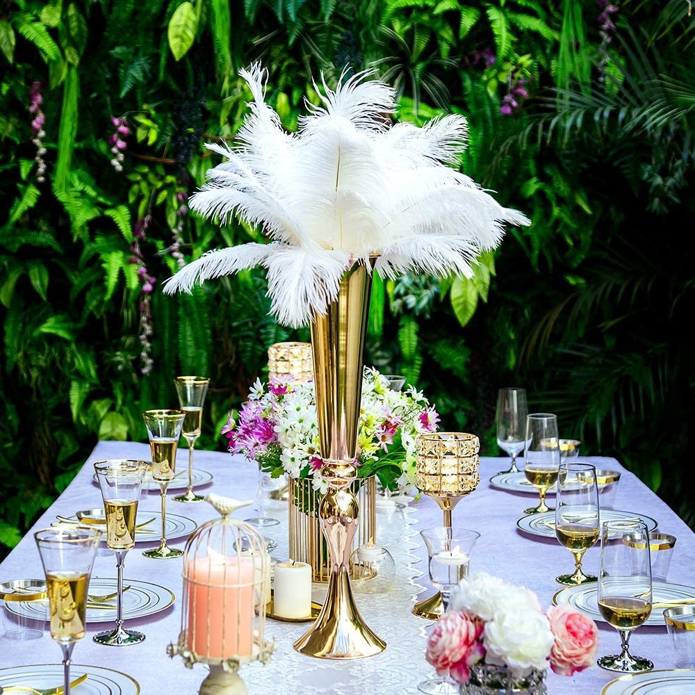 Złoty wazon doda szyku i elegancji na każdym stole 