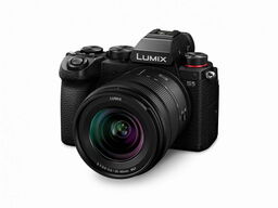 Panasonic Lumix S5