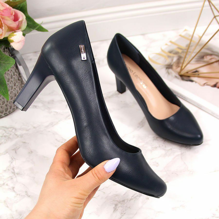 Buty na słupku Buty na słupku